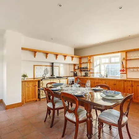 Cosy Restored Irish Farm House With Stables