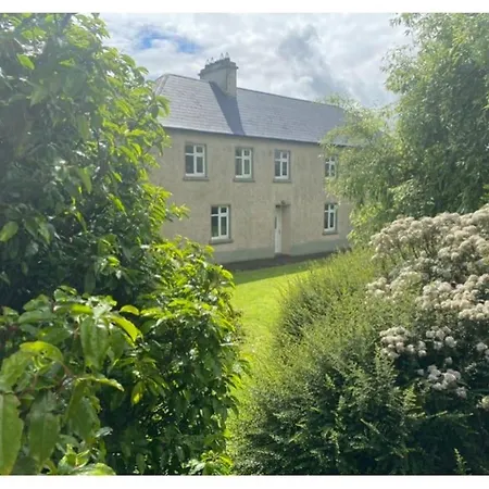 Cosy Restored Irish Farm House With Stables
