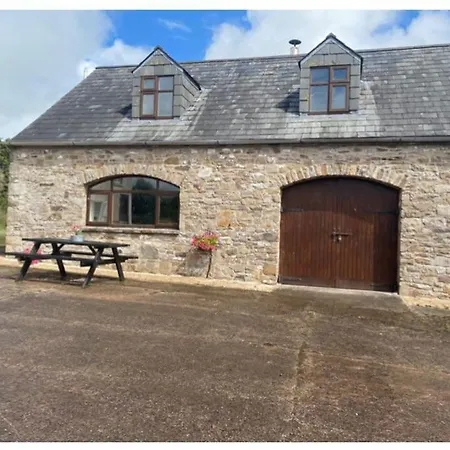 Cosy Restored Irish Farm House With Stables * Limerick Junction